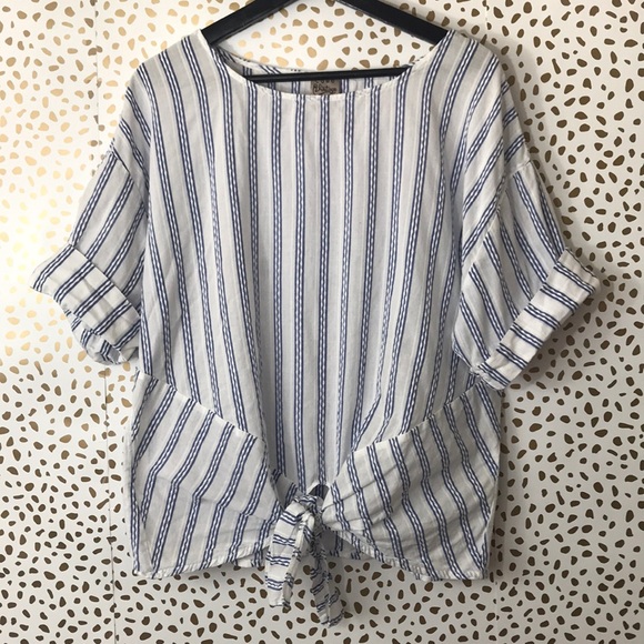 Como Vintage Tops - Como Vintage white&blue striped tie Front Top